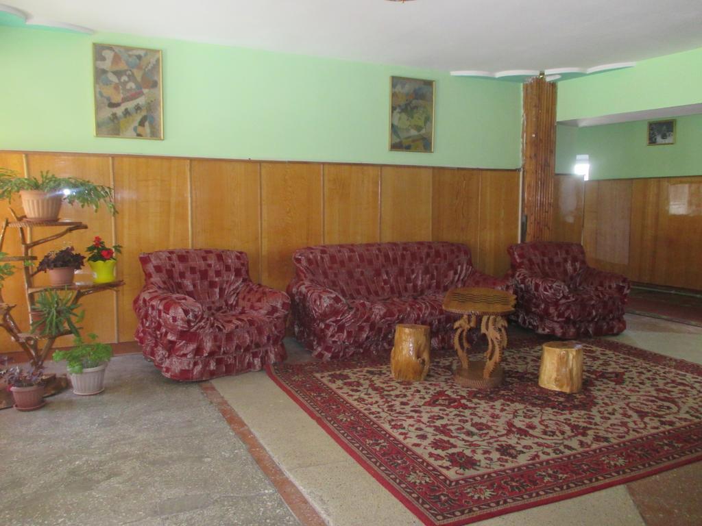 Otel Issyk-Kul Karakol Exterior foto