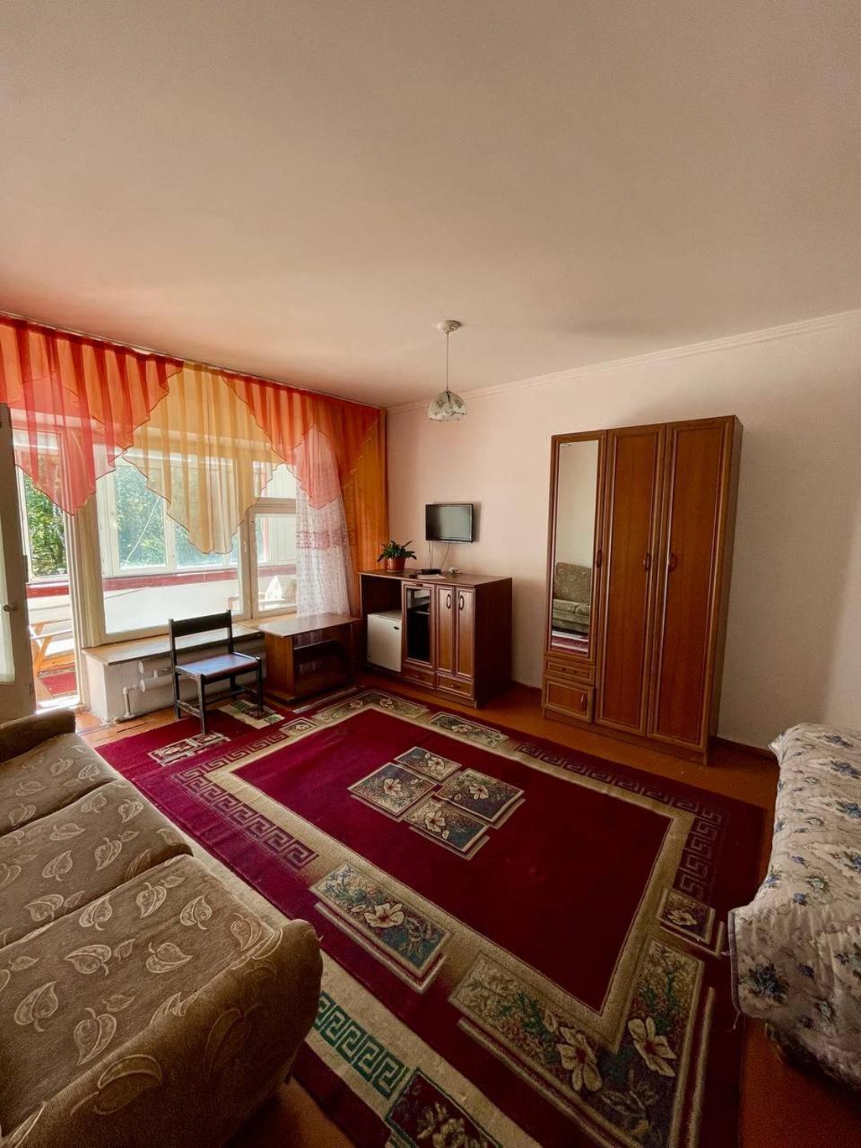 Otel Issyk-Kul Karakol Exterior foto